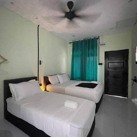 Ar Homestay & Roomestay Merlimau Экстерьер фото